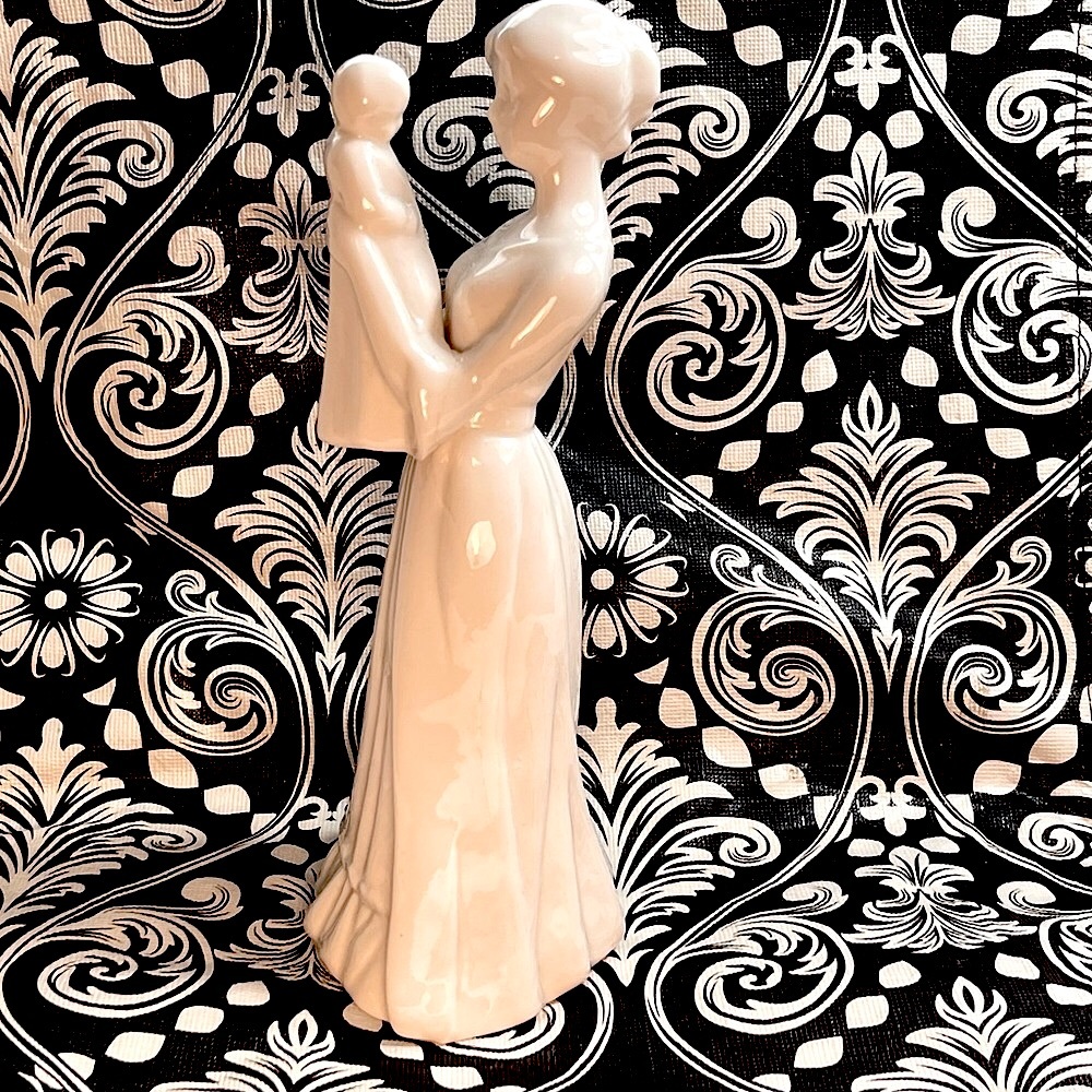 Mother and child white figurine